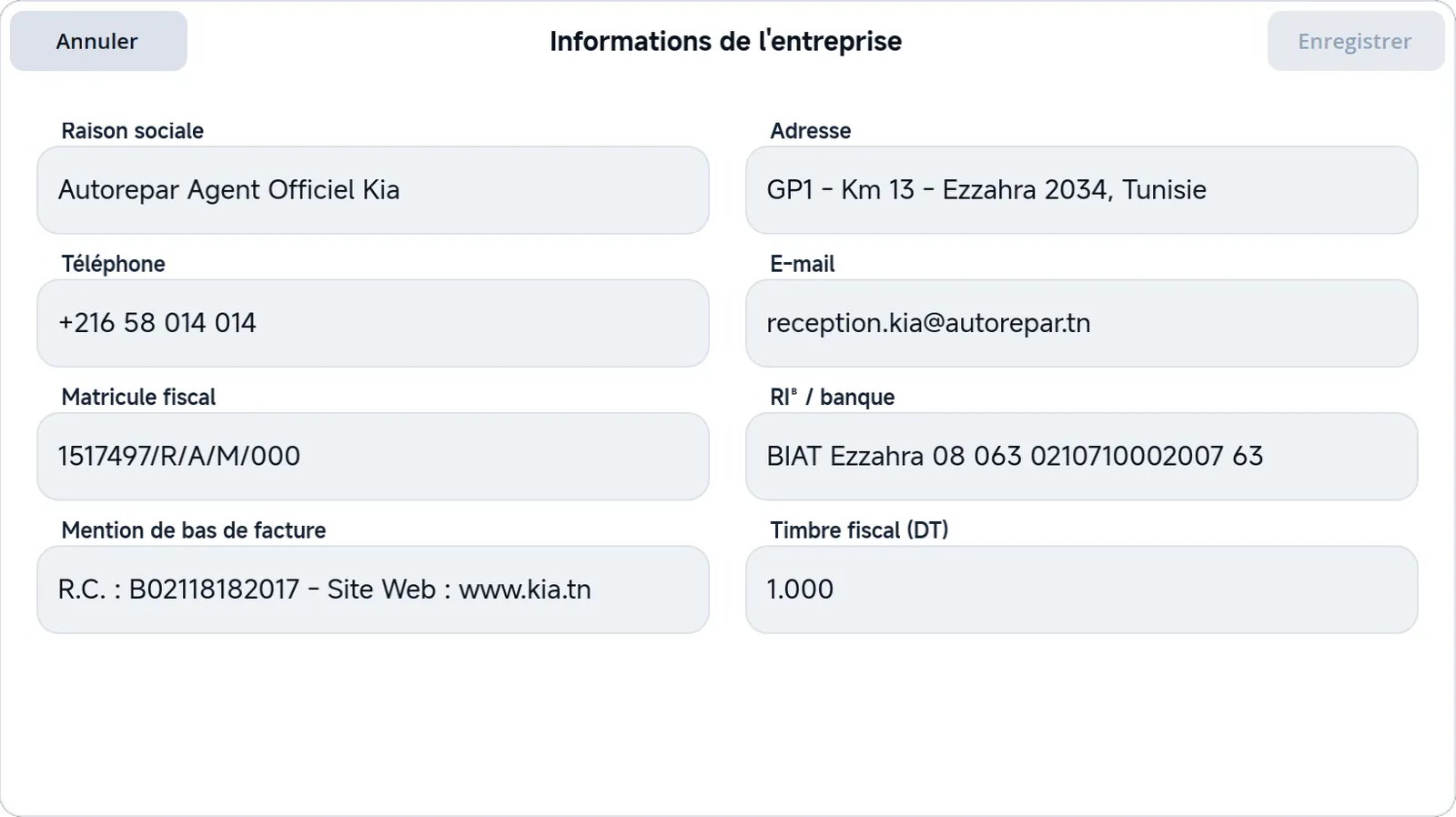 La fenêtre Informations de l'entreprise : raison sociale, adresse, téléphone, e-mail, matricule fiscal, RIB, mention de bas de facture et timbre fiscal.